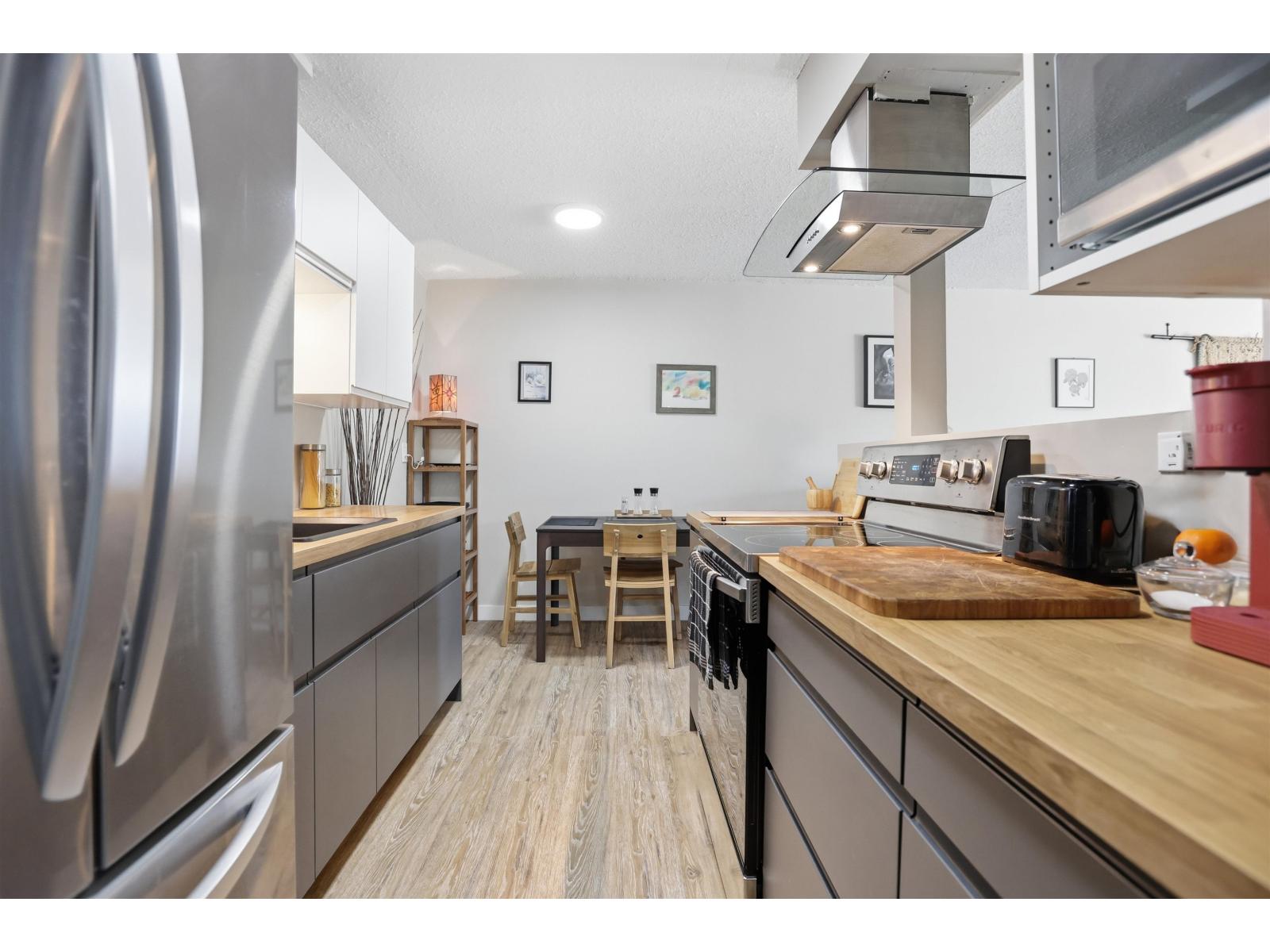 #215-11816 88 Avenue, Delta