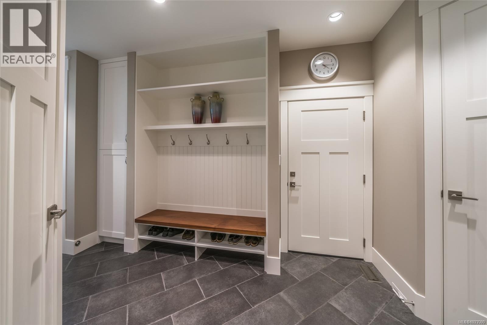 1432 Kaz Crt - 15
