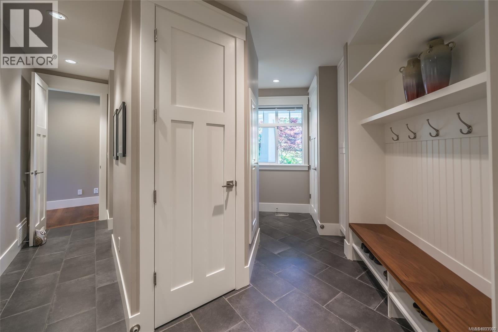 1432 Kaz Crt - 16