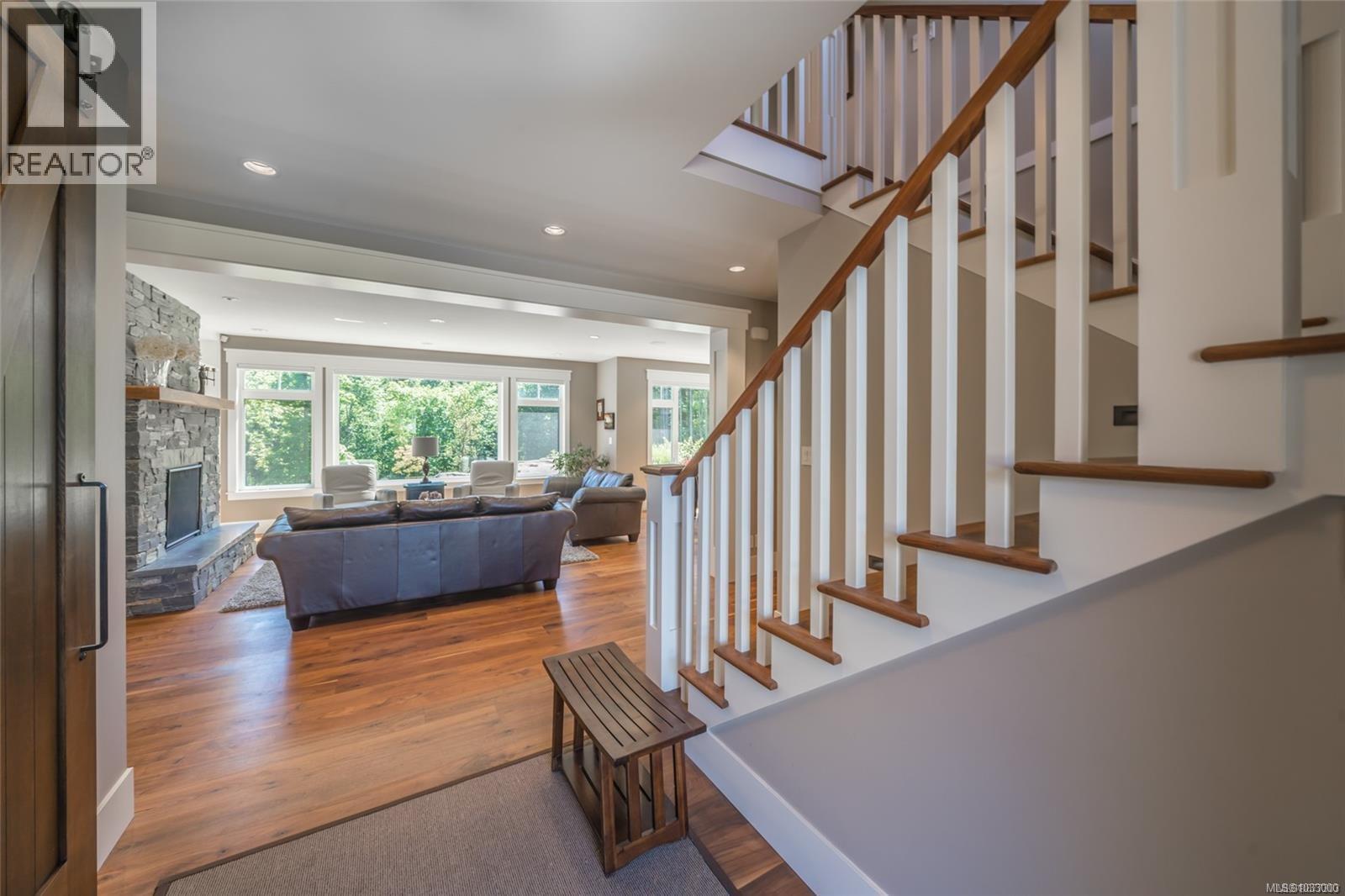1432 Kaz Crt - 55