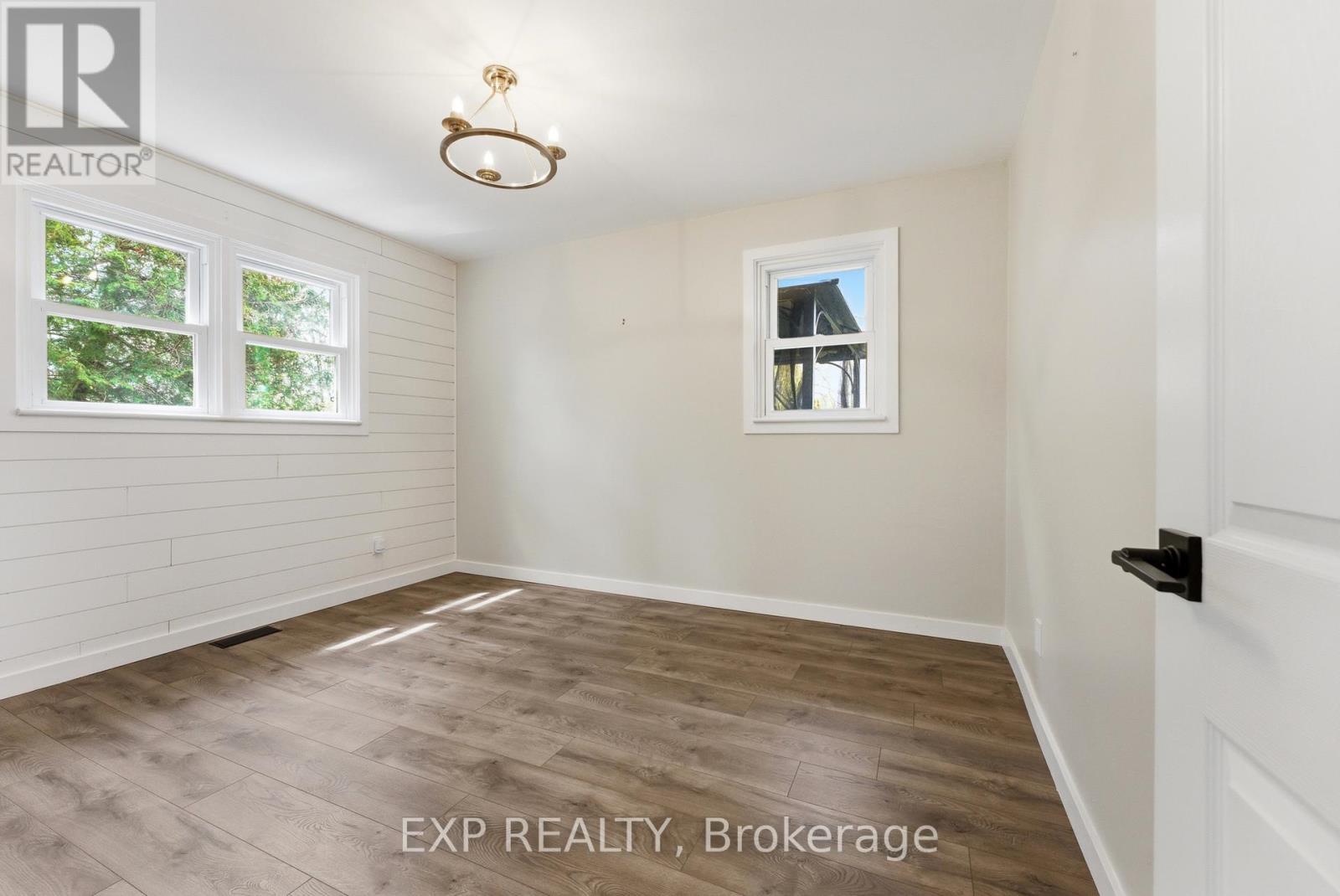 6 BAYSIDE DRIVE - 13