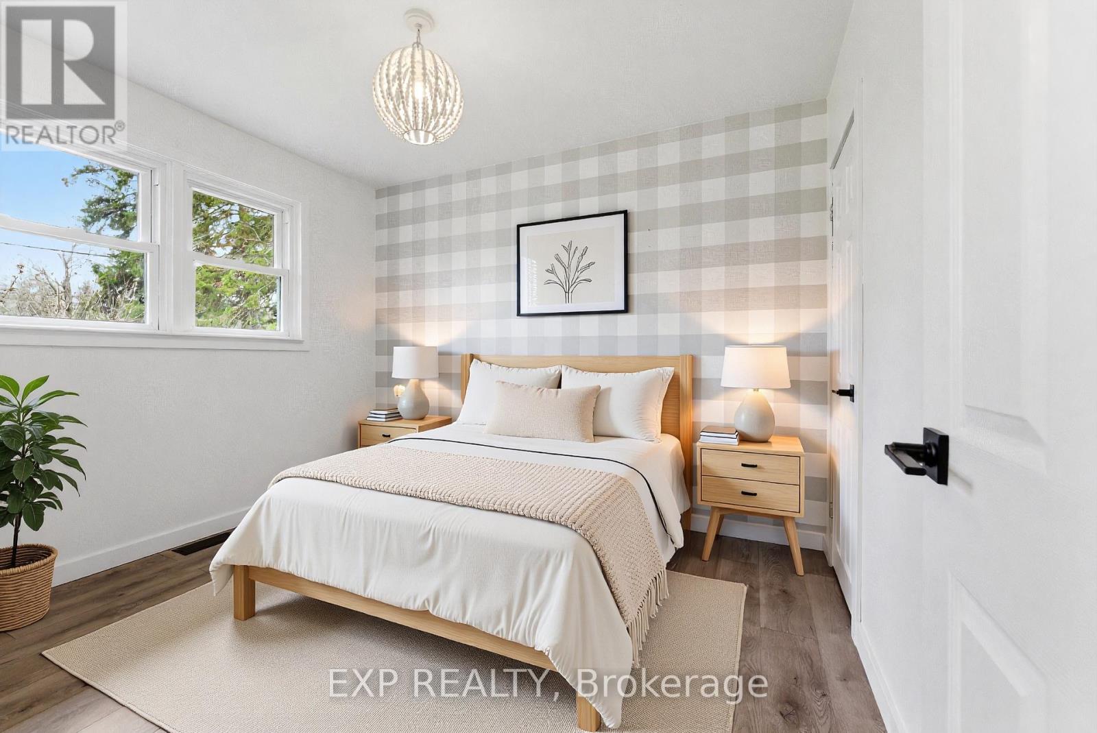 6 BAYSIDE DRIVE - 15