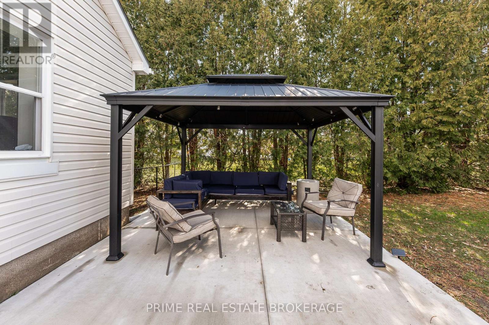 139 MAIN STREET Property Photo