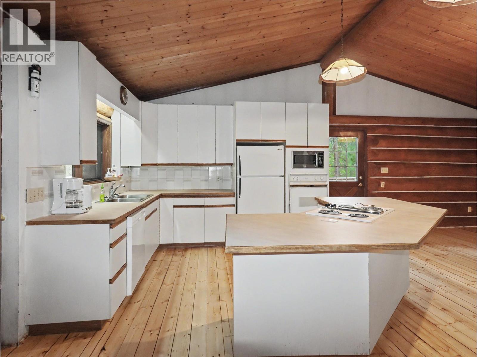 8810 North Fork Road - 29