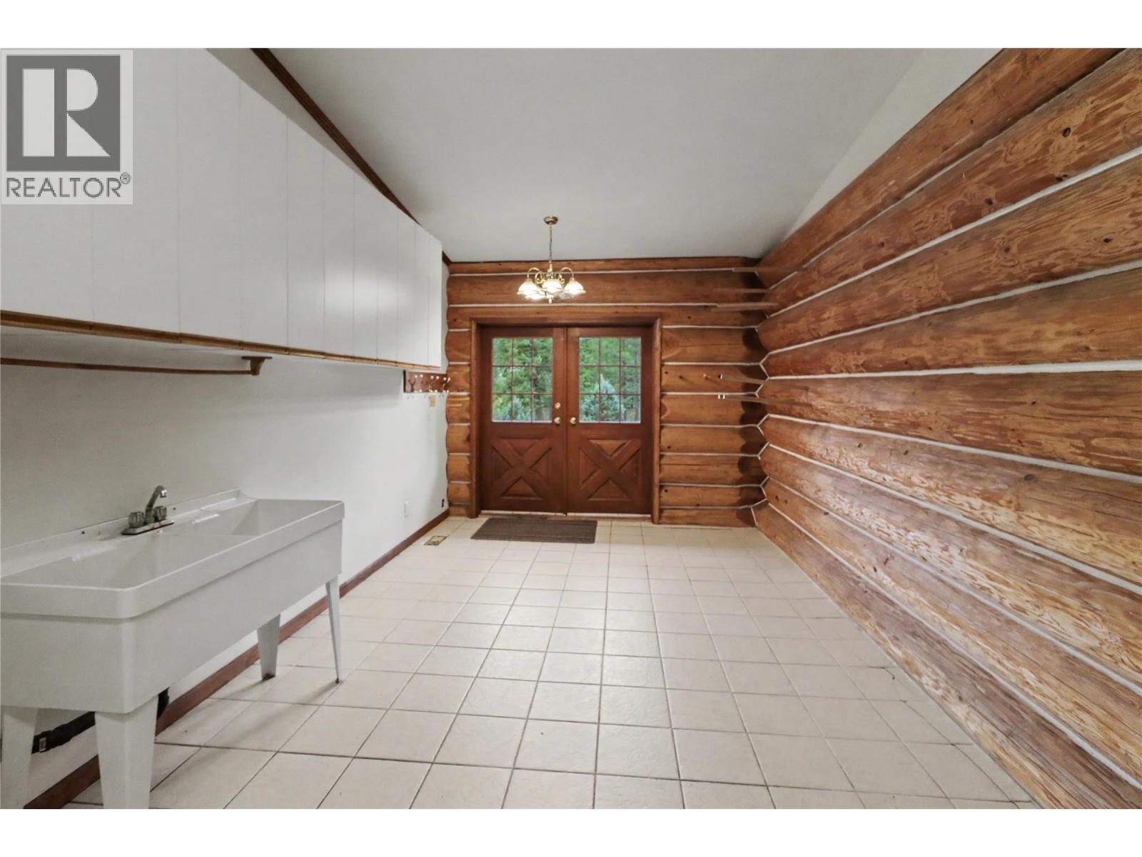 8810 North Fork Road - 42