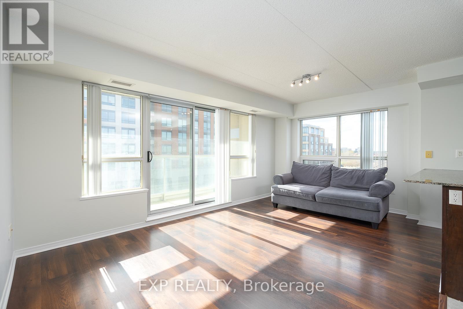 #519 4600 STEELES AVENUE E - 10
