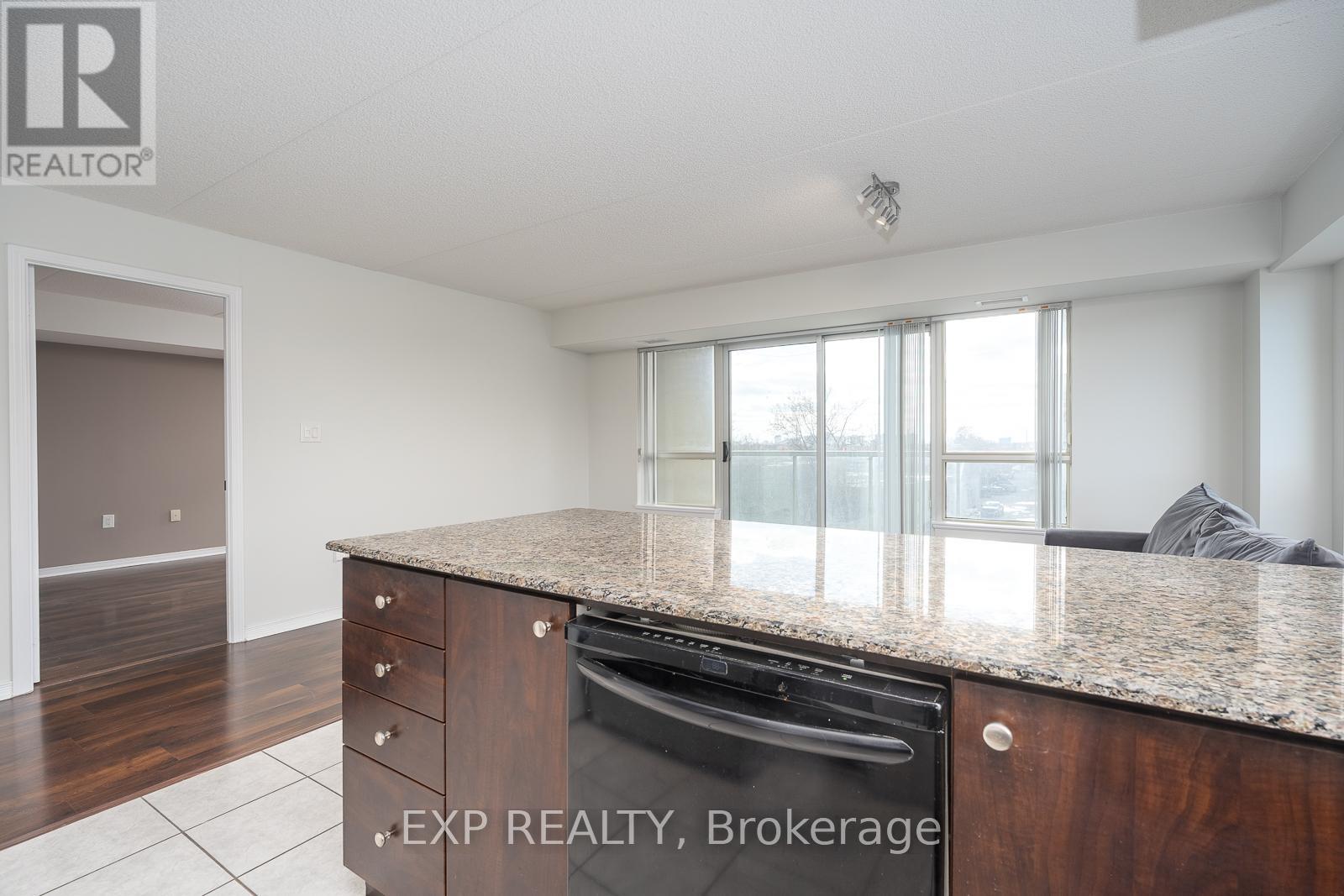 #519 4600 STEELES AVENUE E - 17