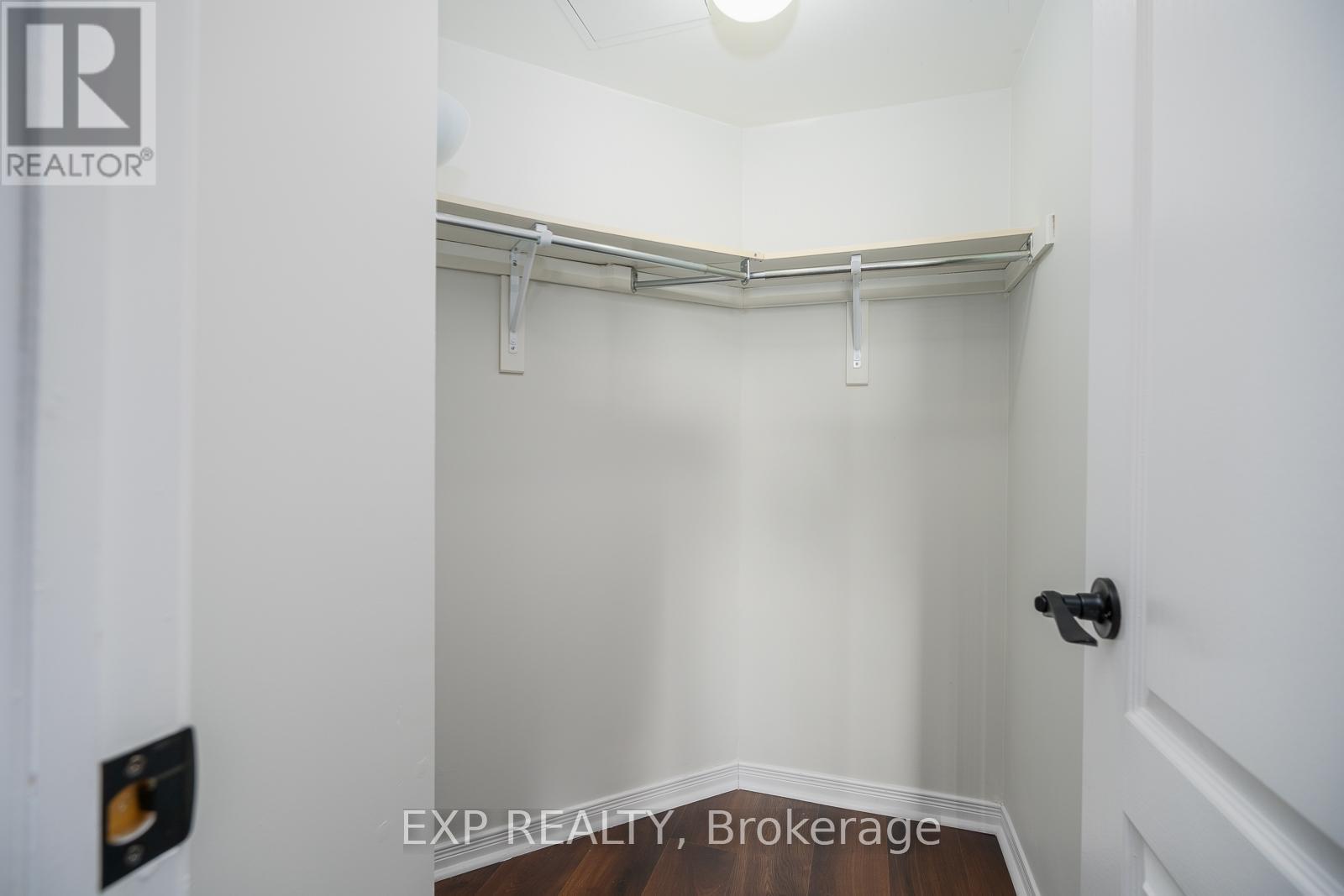 #519 4600 STEELES AVENUE E - 22