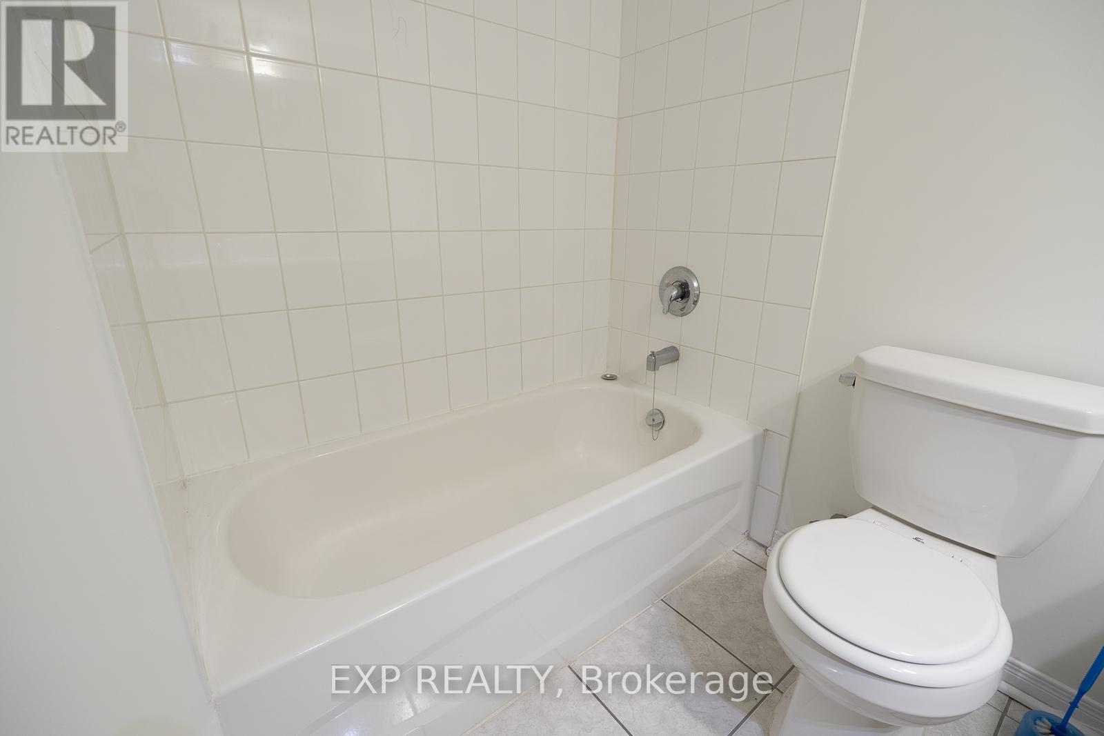 #519 4600 STEELES AVENUE E - 27
