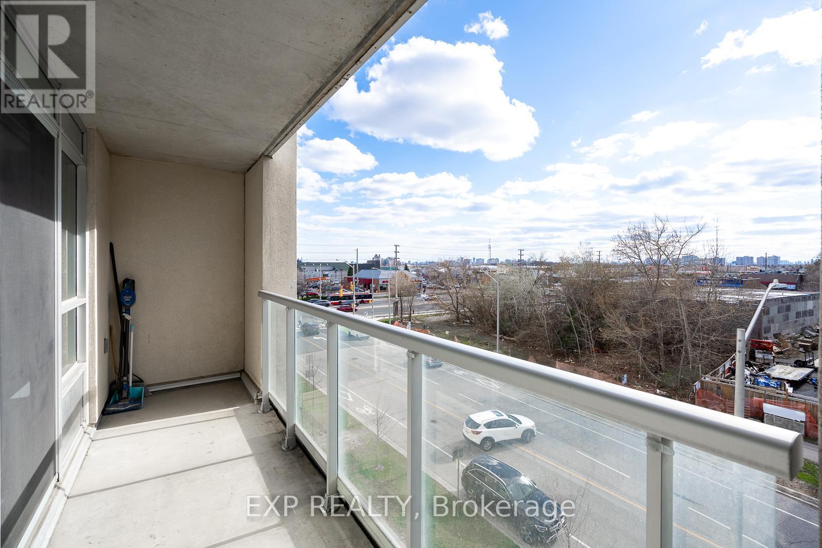 #519 4600 STEELES AVENUE E - 32