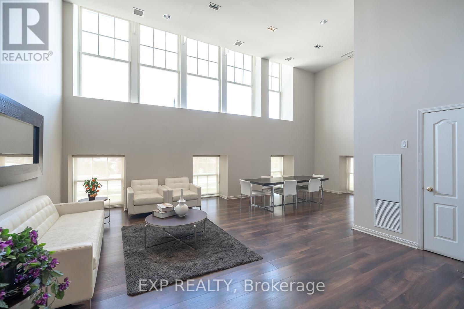 #519 4600 STEELES AVENUE E - 33