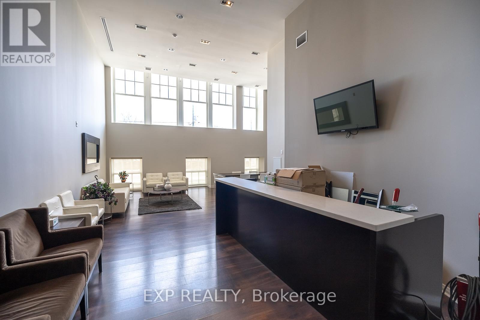 #519 4600 STEELES AVENUE E - 34
