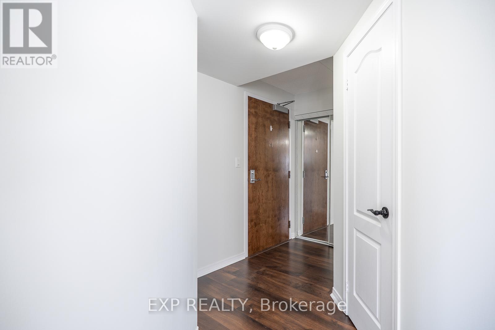#519 4600 STEELES AVENUE E - 8