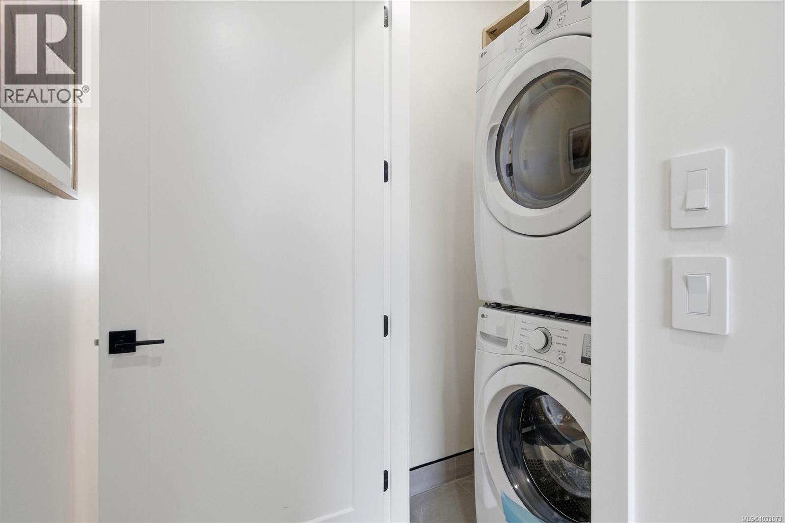  2124 Kingbird Drive, Langford