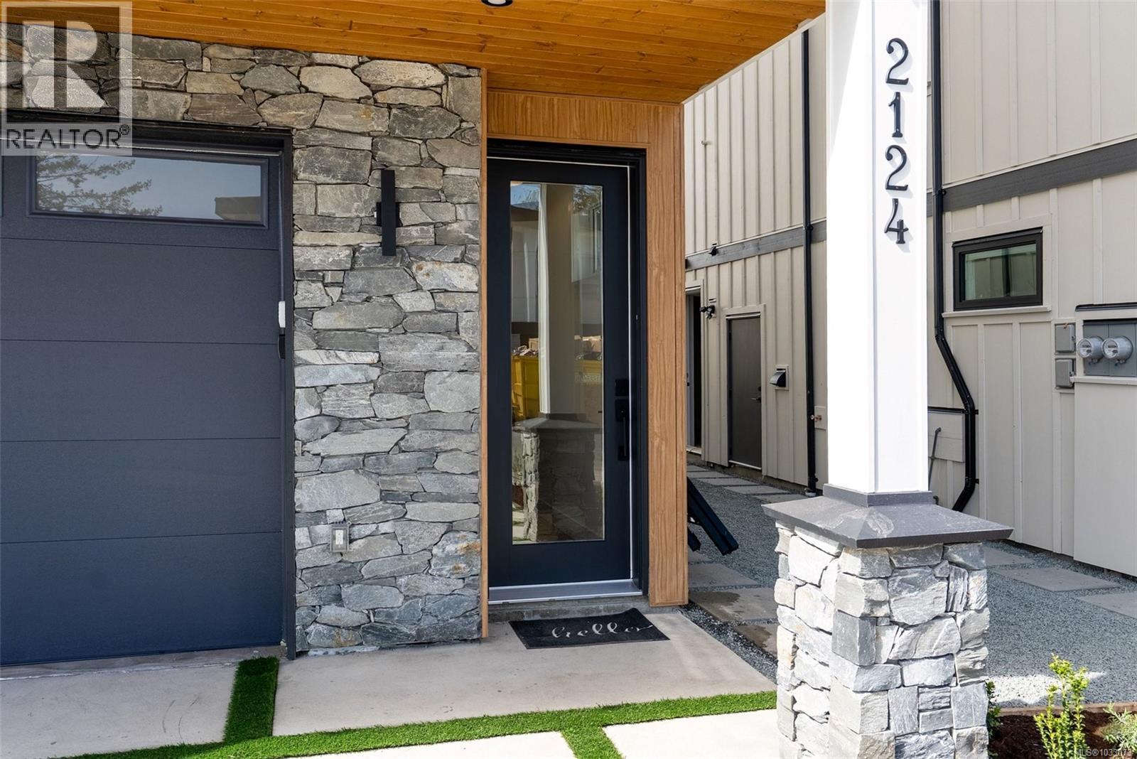  2124 Kingbird Drive, Langford