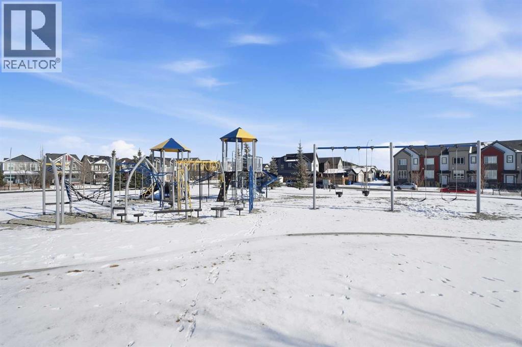 #2208 99 Copperstone Park SE - 33