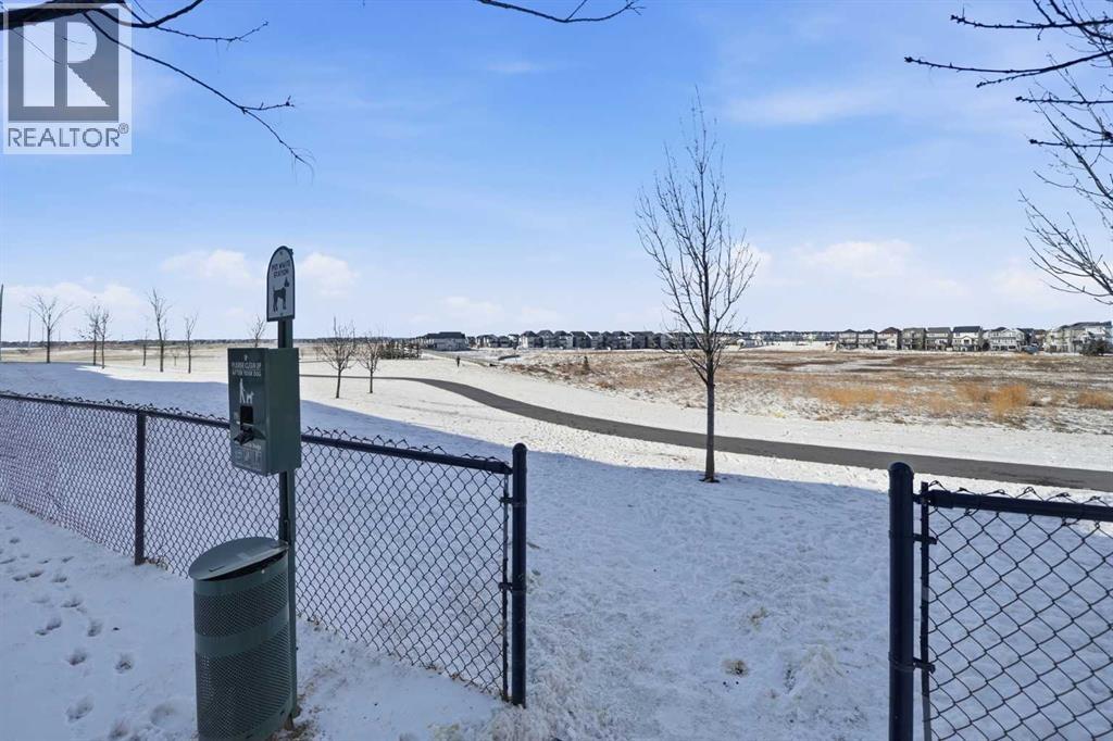 #2208 99 Copperstone Park SE - 32