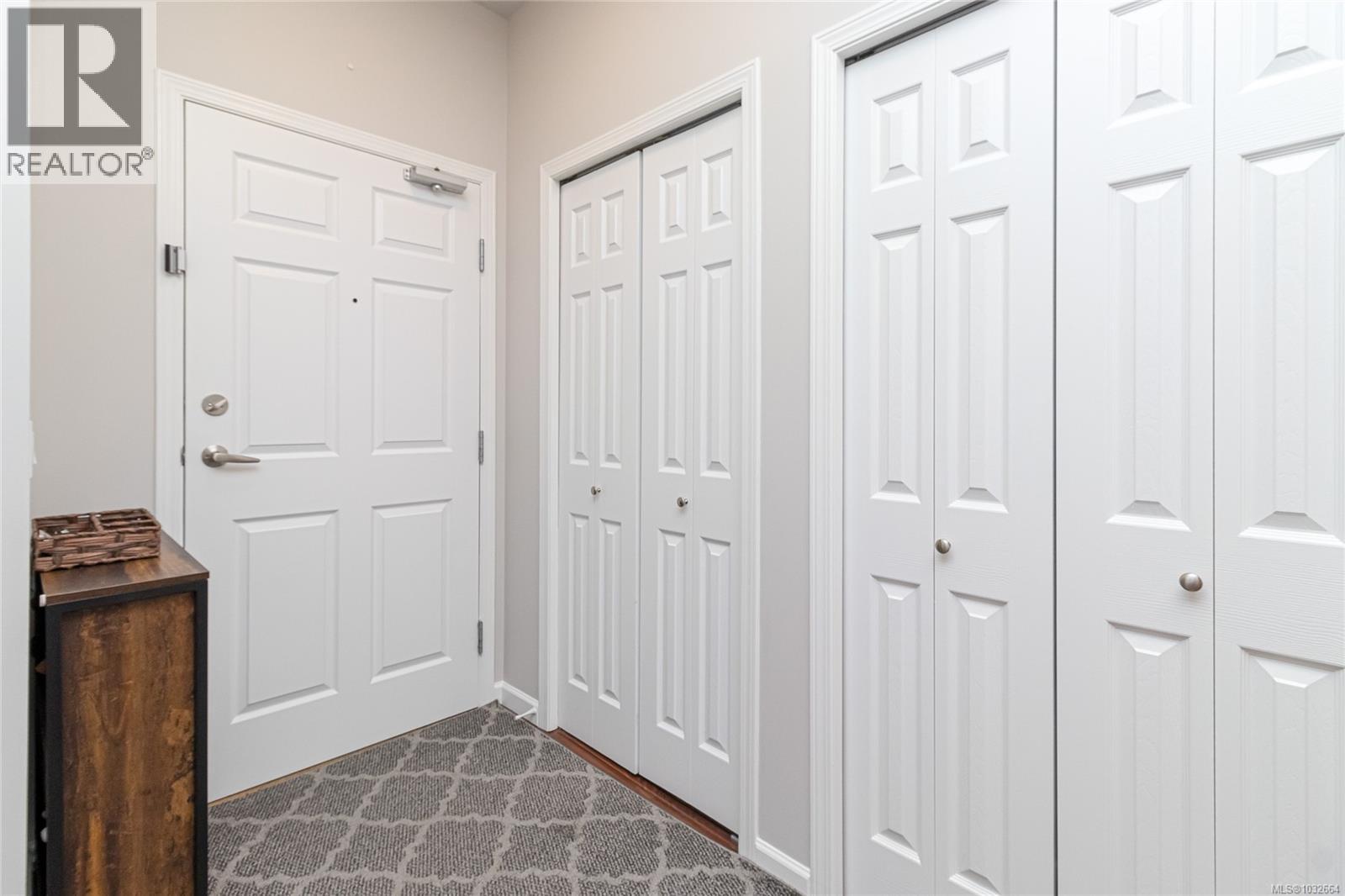 405 364 Goldstream Avenue, Colwood