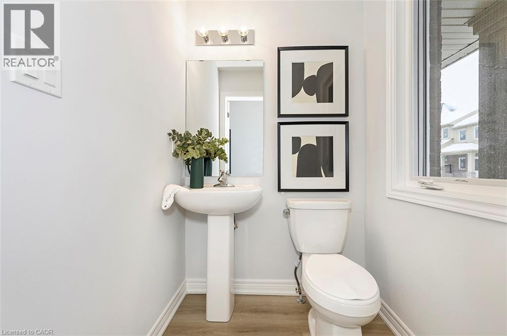 205 THAMES Way Unit 28, Hamilton, Ontario L0R1W2 - Photo 3