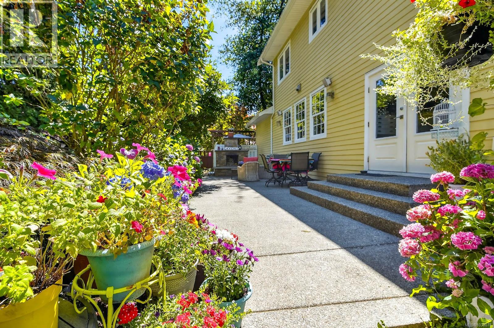 4455 Elizabeth St - 62