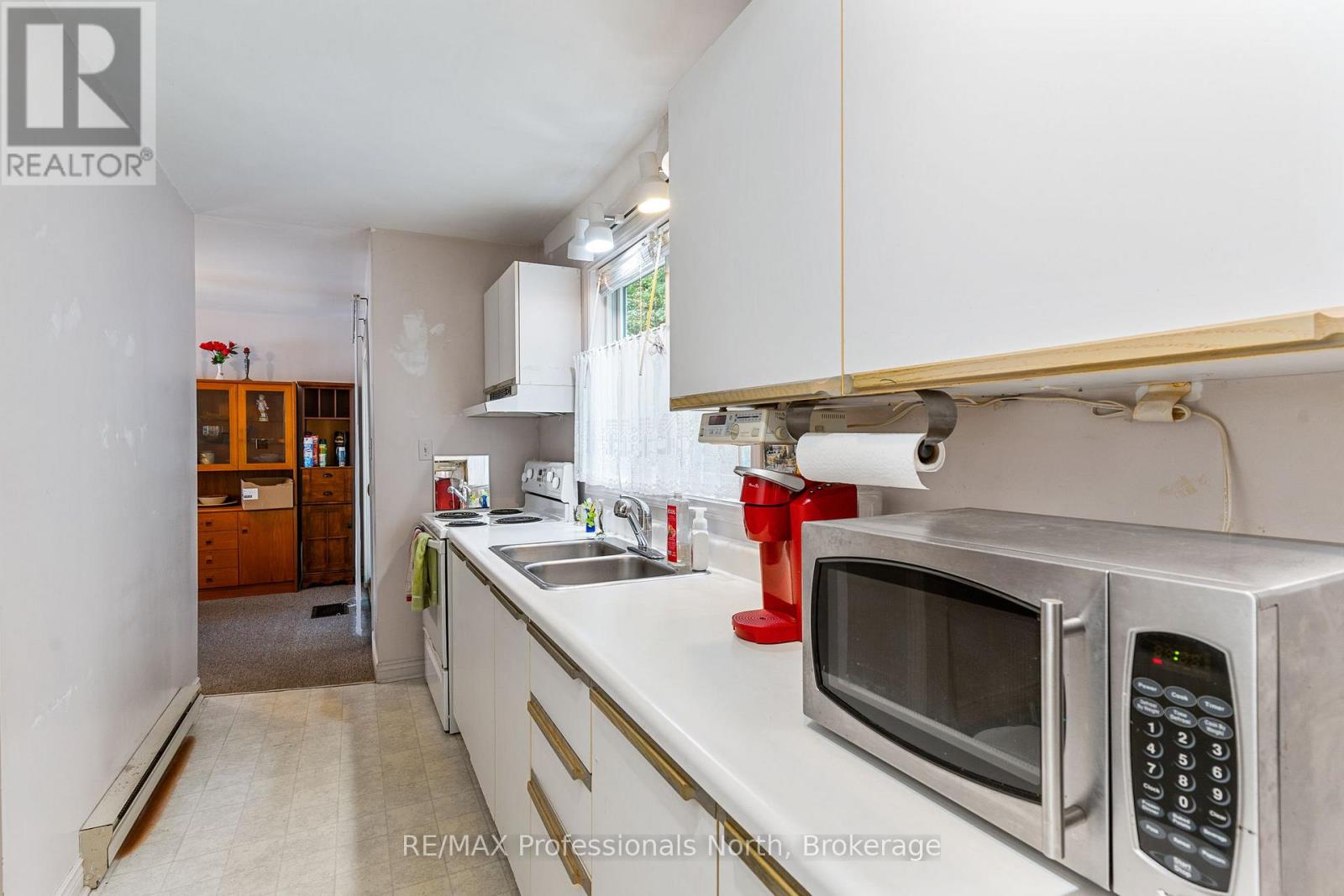 1080 PETTICOAT LANE - 13