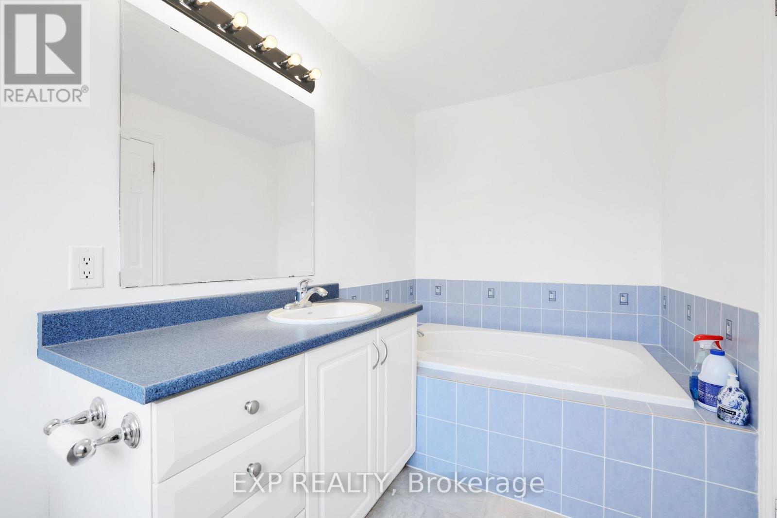 352 FORESTBROOK STREET — photo 22