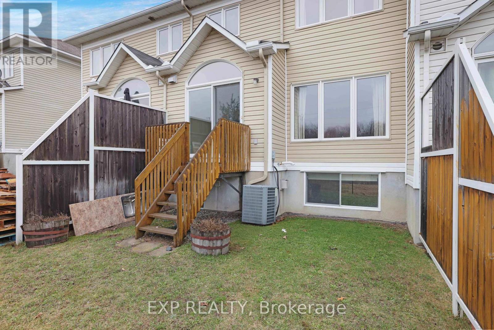 352 FORESTBROOK STREET — photo 34