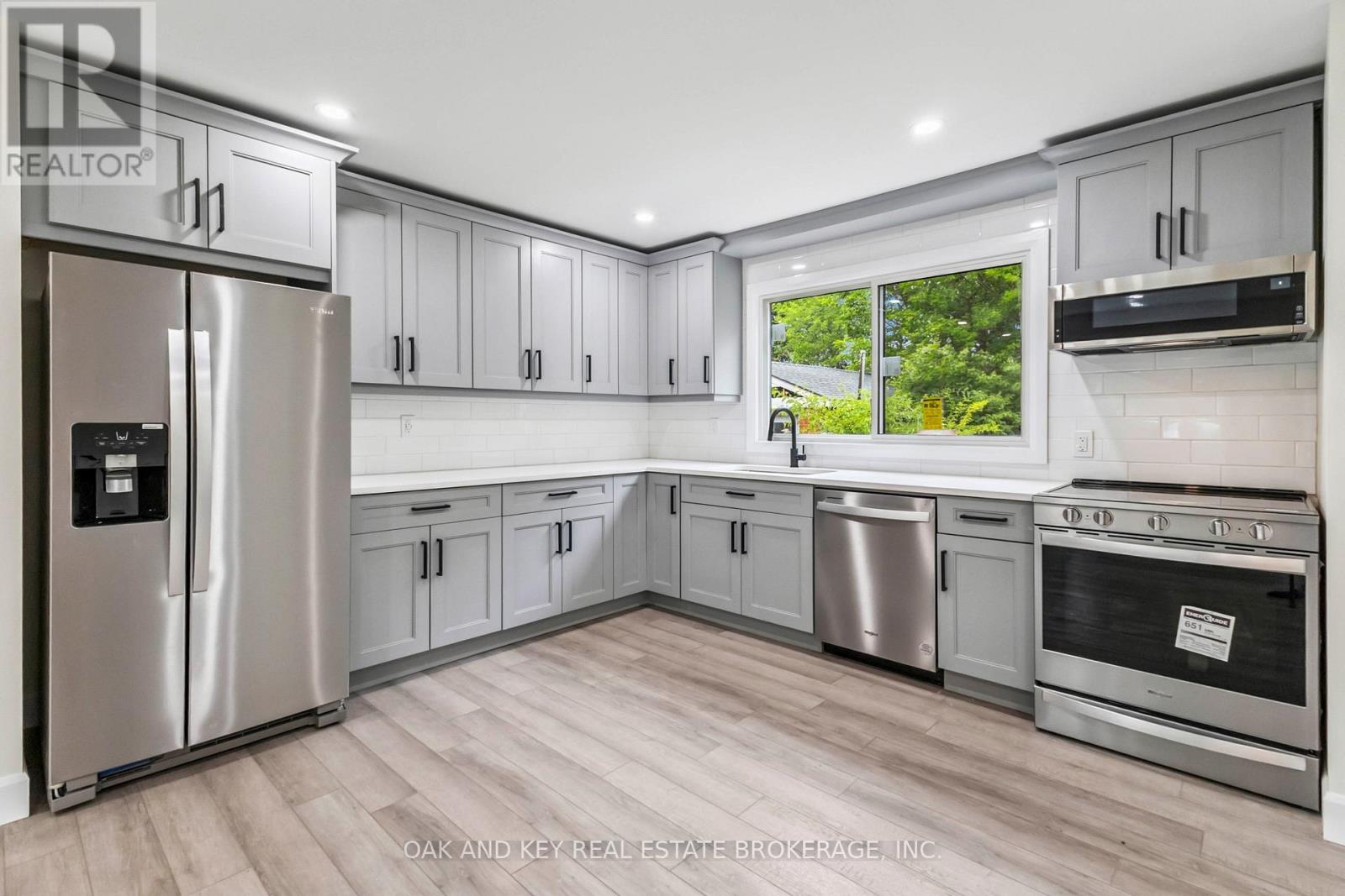 90 JACQUELINE STREET - 24