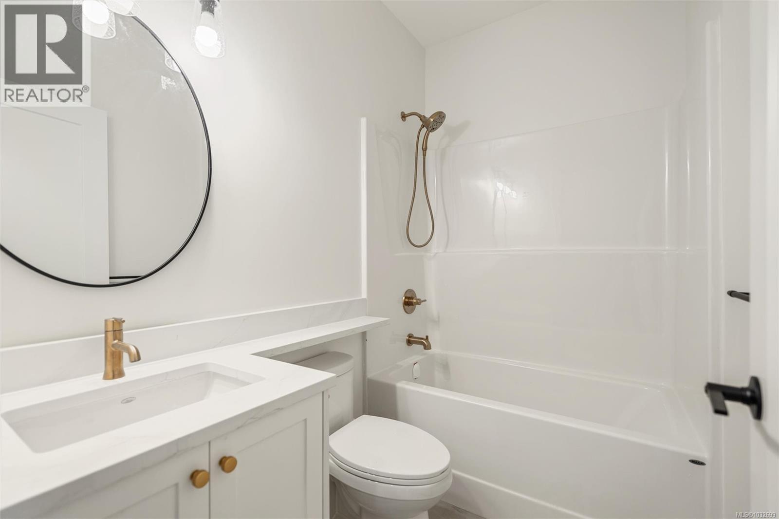  9382 Lakefront Rise, Lake Cowichan