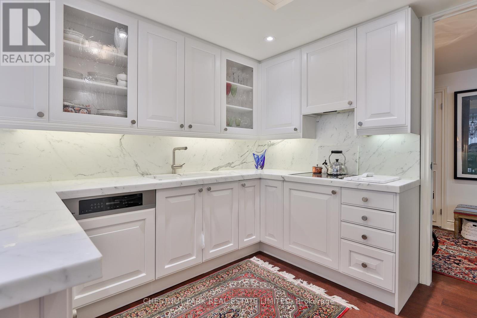 #204 77 AVENUE ROAD - 15