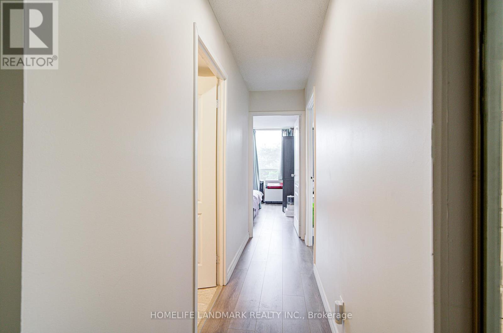 #303 1 REIDMOUNT AVENUE - 21