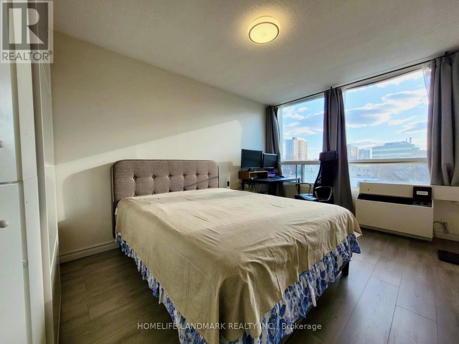 #303 1 REIDMOUNT AVENUE - 29