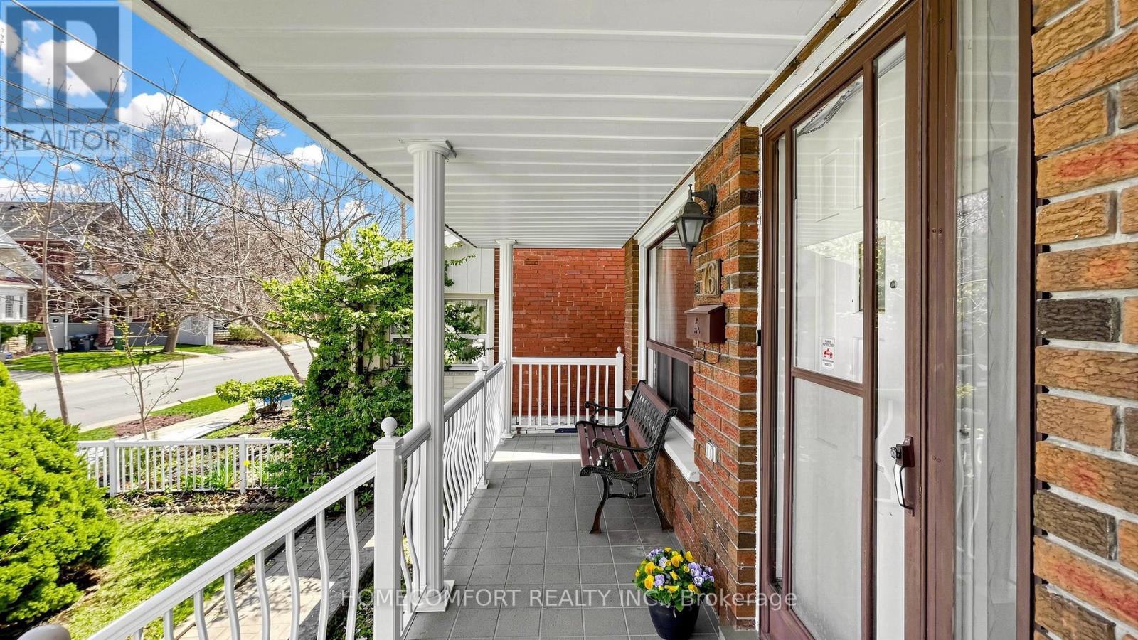 76 BARRINGTON AVENUE - 4
