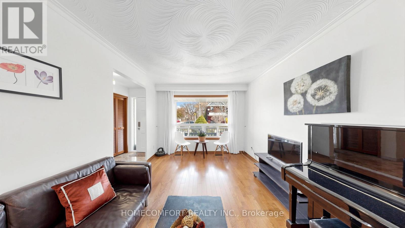 76 BARRINGTON AVENUE - 5