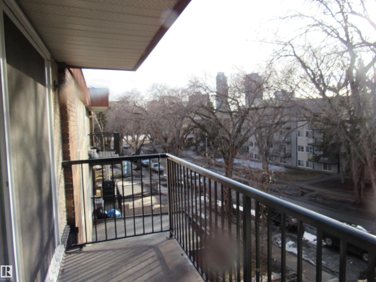 #404 10335 117 ST NW - 33