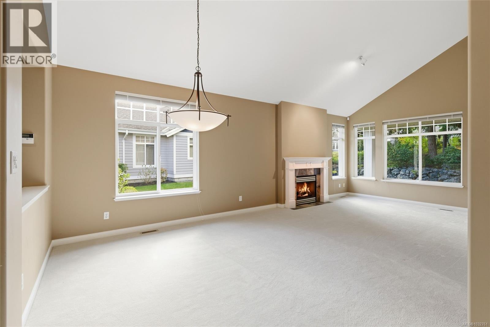 1354 Saturna Dr - Image 3