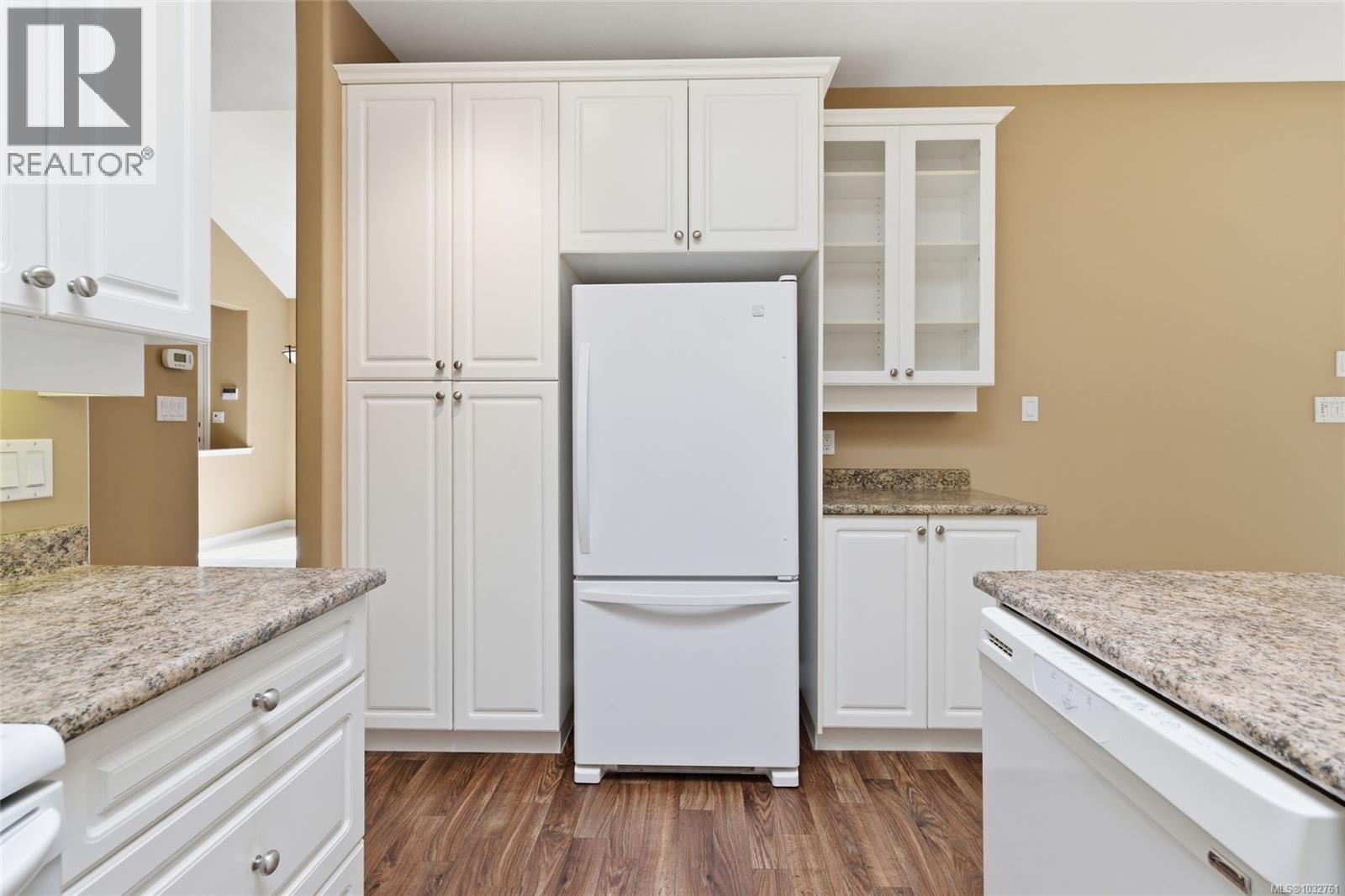 1354 Saturna Dr - 10