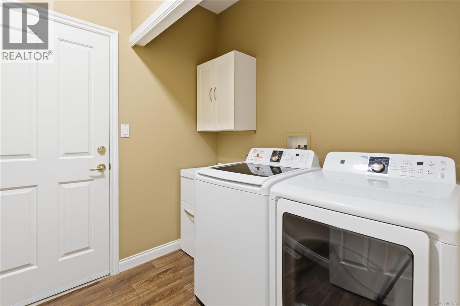 1354 Saturna Dr - 40