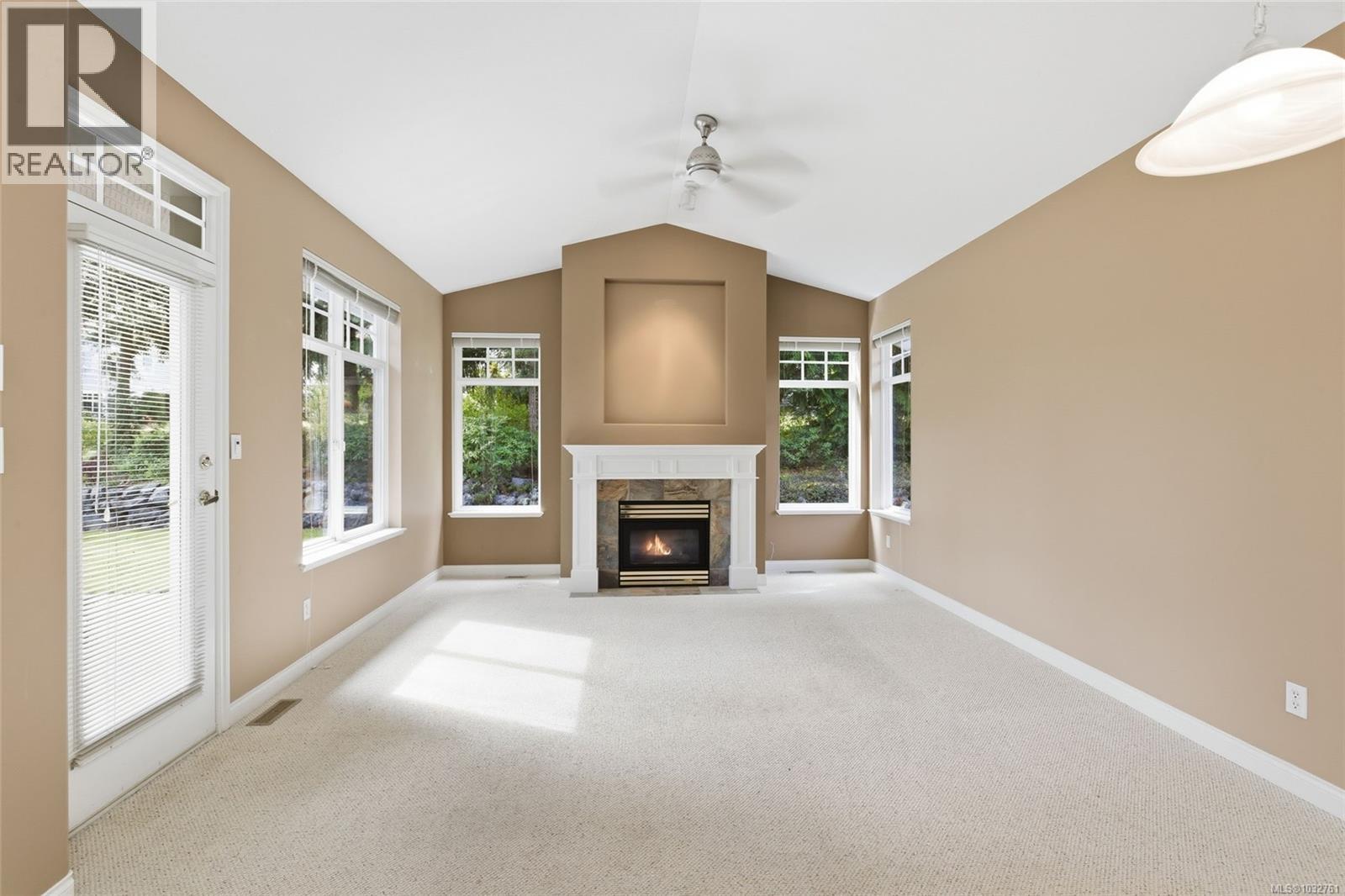 1354 Saturna Dr - 38