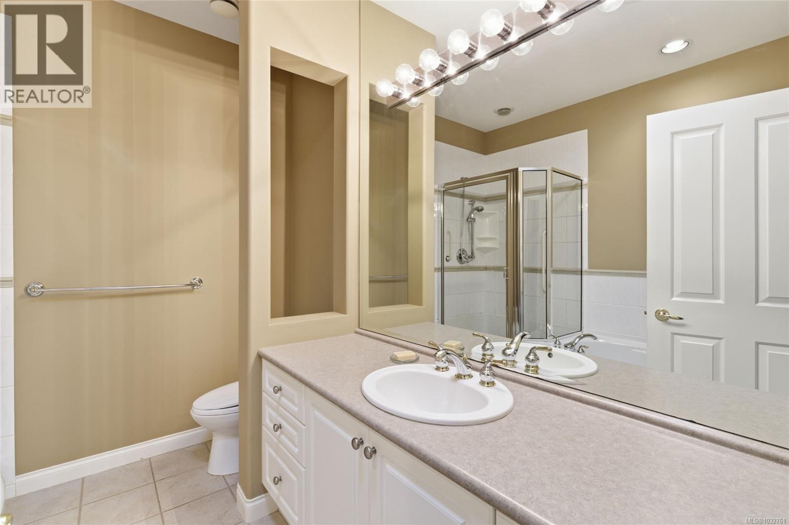 1354 Saturna Dr - 14