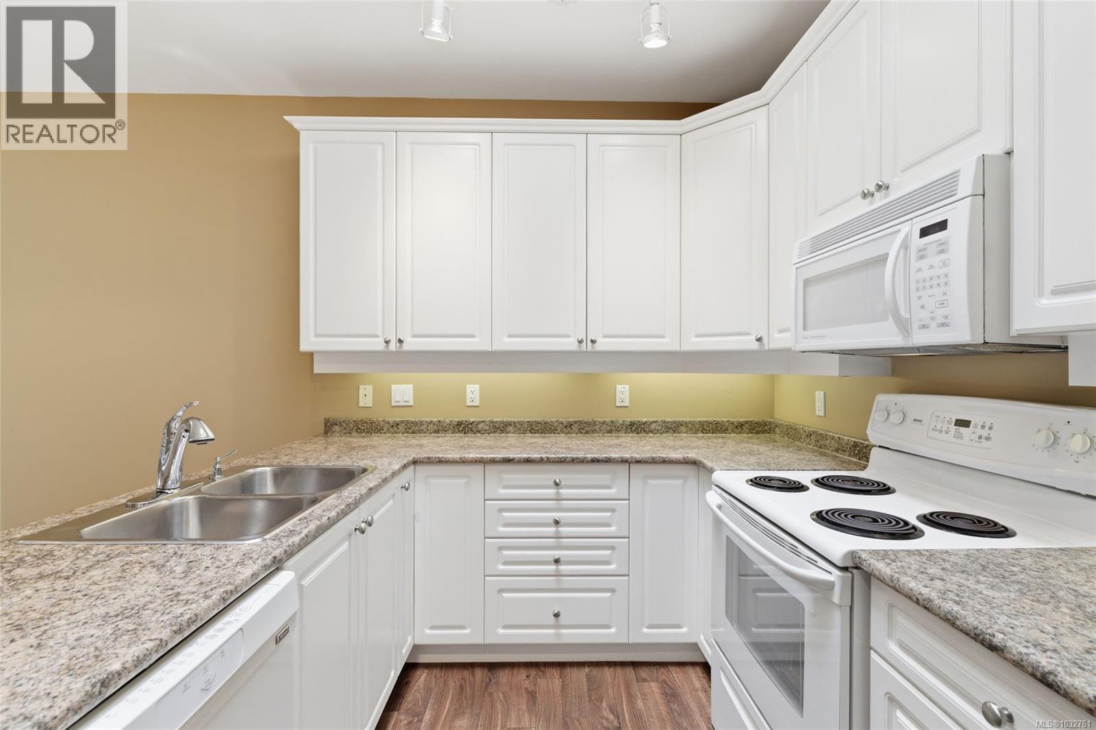 1354 Saturna Dr - 37