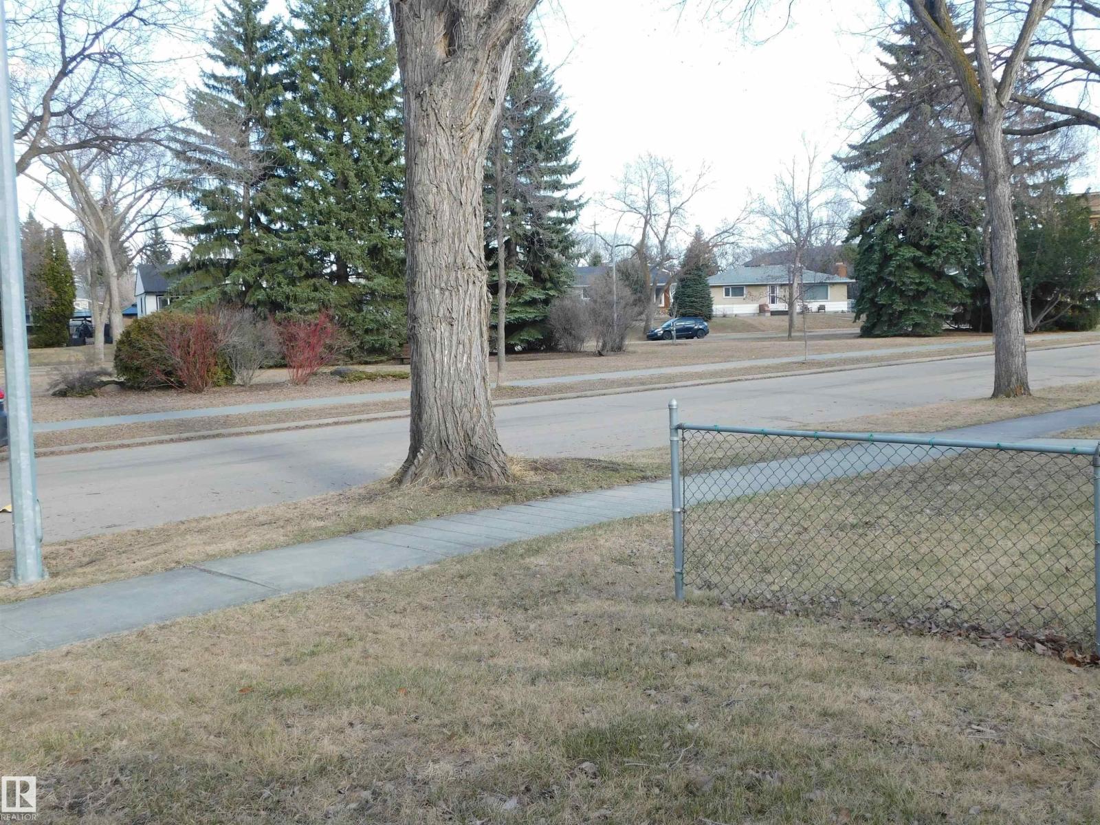 12356 132 ST NW, Edmonton