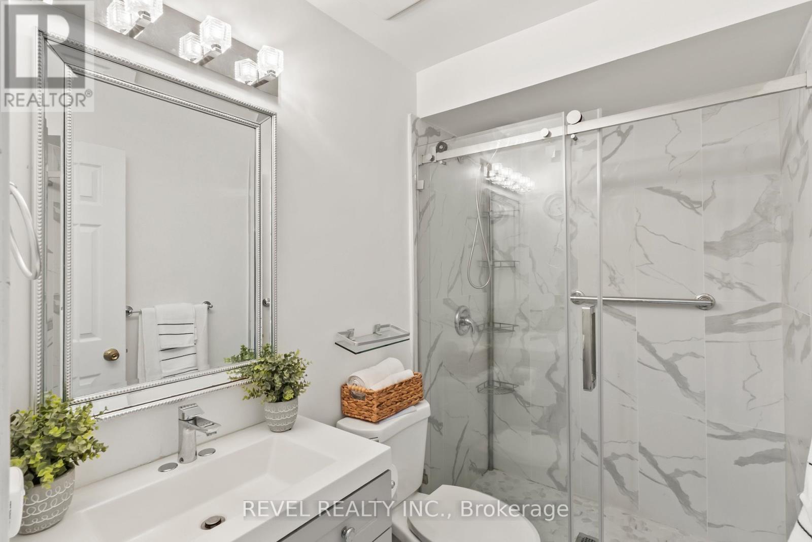 15 DONLEVY CRESCENT - 23