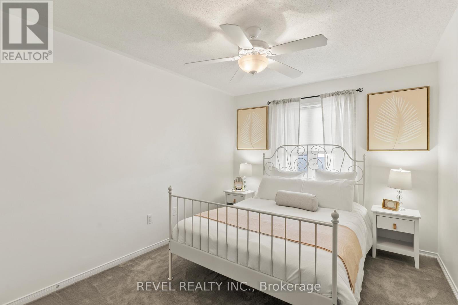 15 DONLEVY CRESCENT - 22