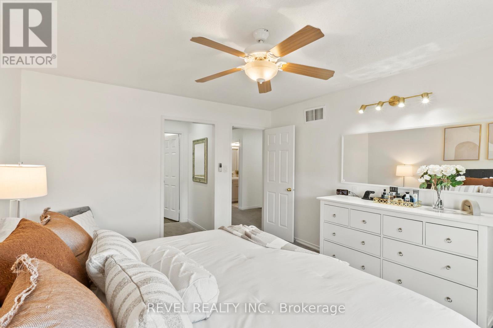 15 DONLEVY CRESCENT - 20