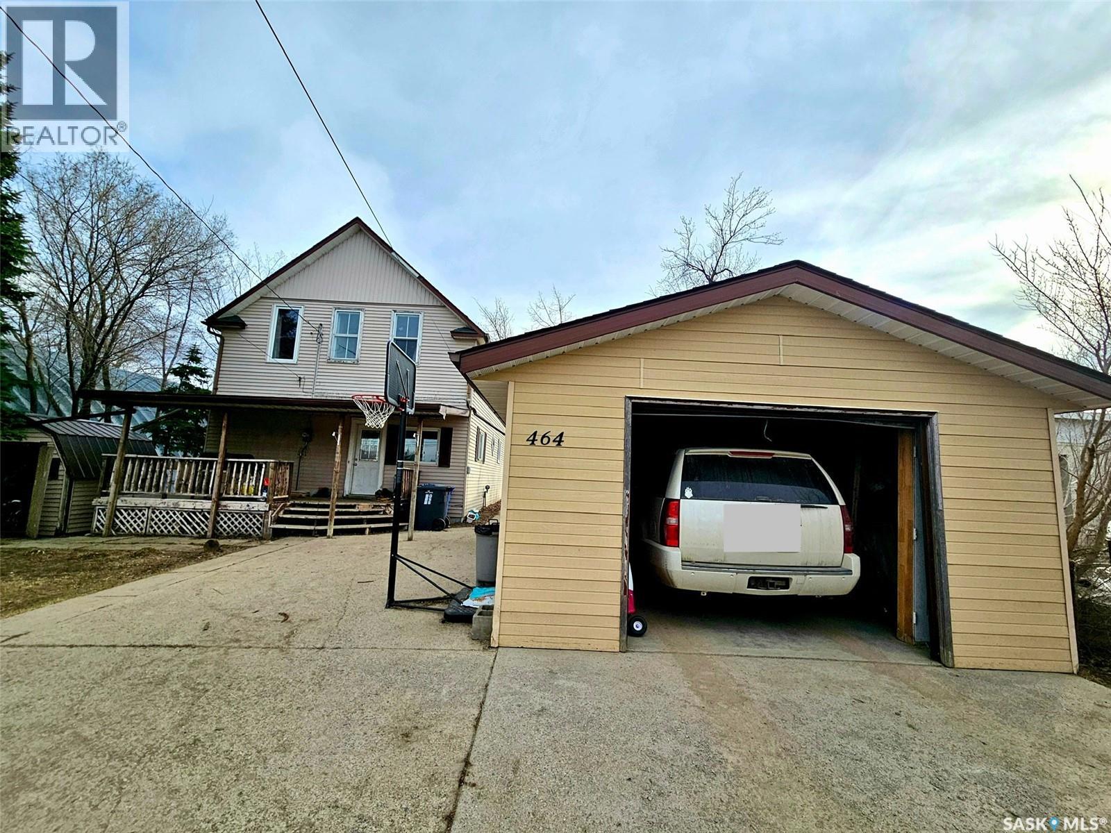 464 1st AVENUE E - photo 2