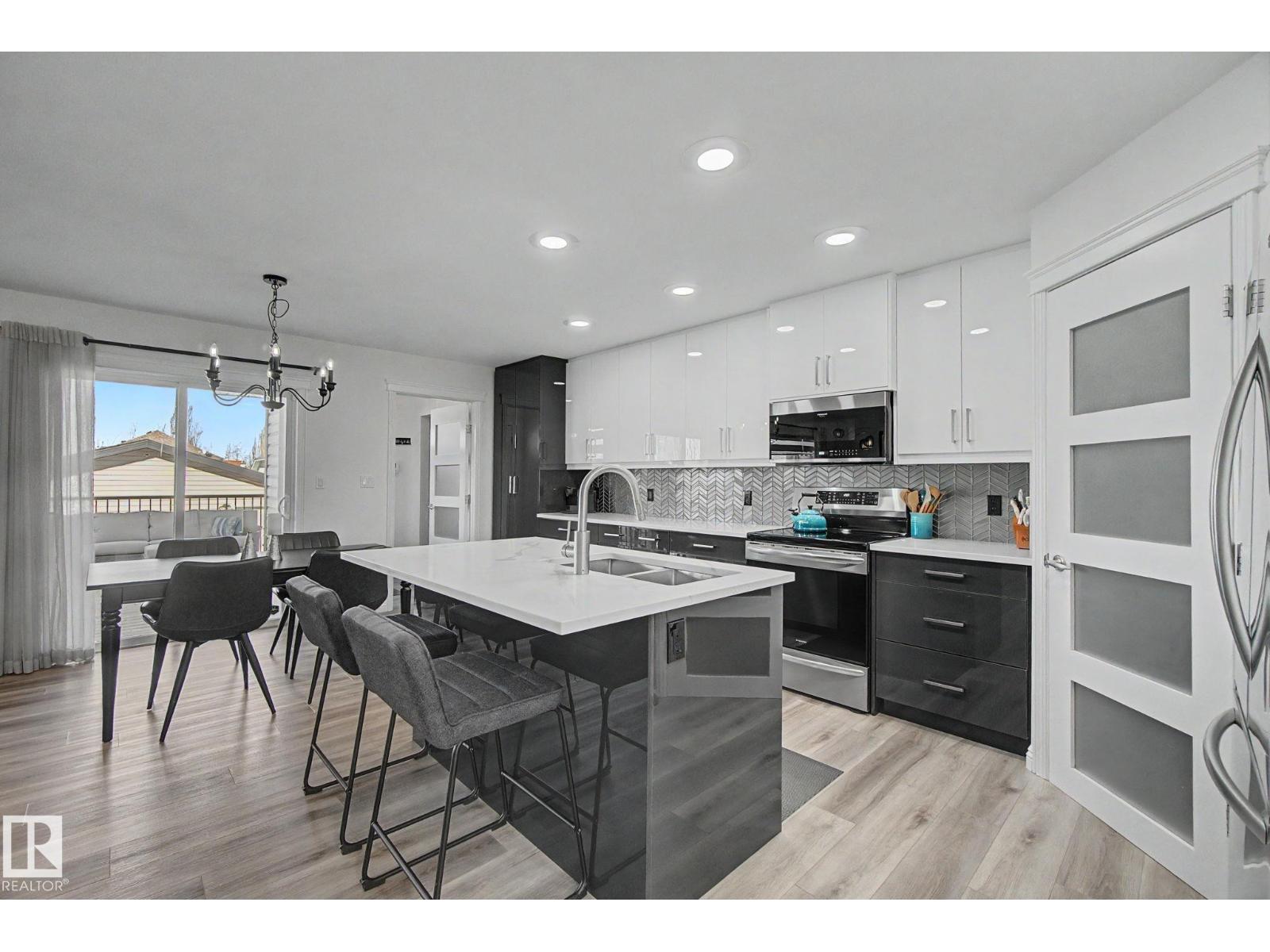 1850 Towne Centre BV NW, Edmonton