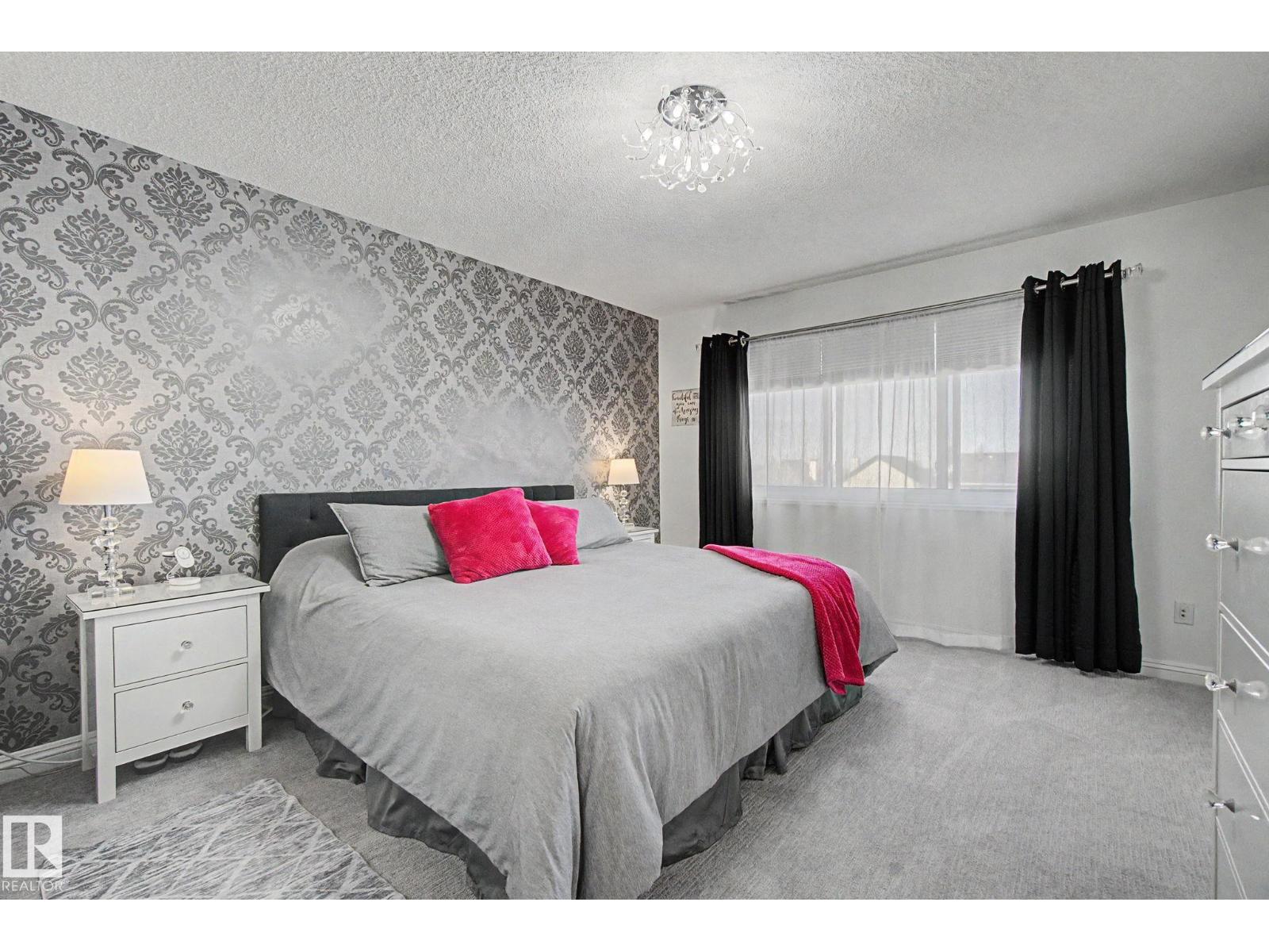 1850 Towne Centre BV NW, Edmonton