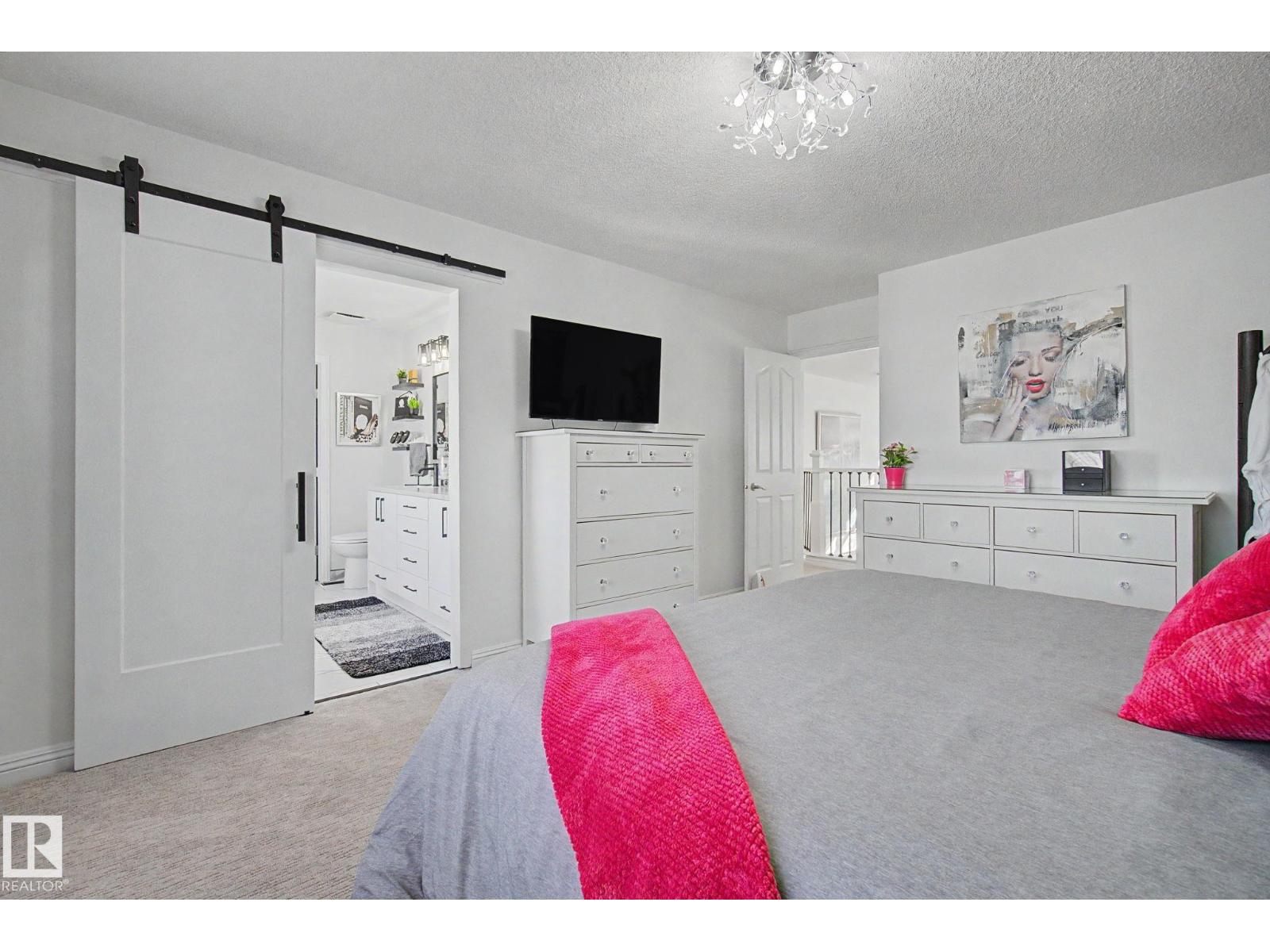 1850 Towne Centre BV NW, Edmonton