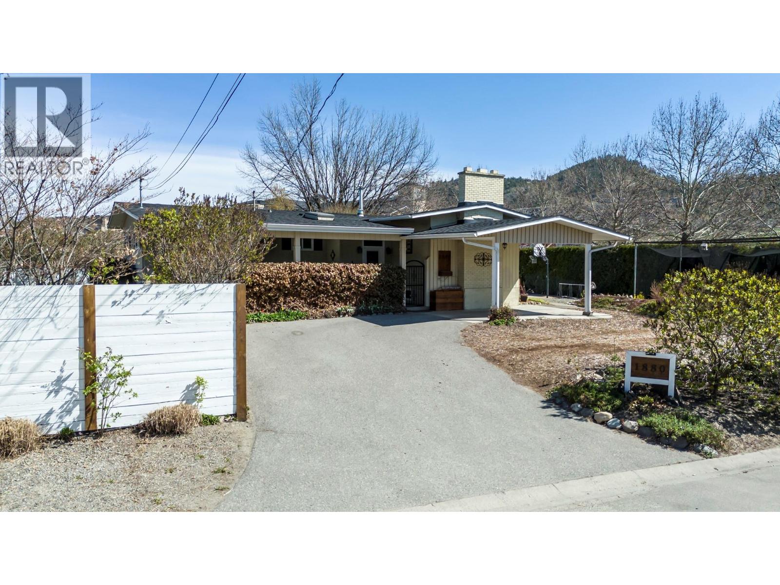  1880 Broadview Avenue, Kelowna